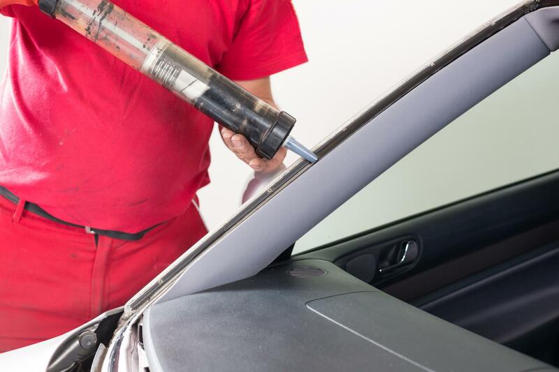 this image shows auto glass repair service in Garland, TX